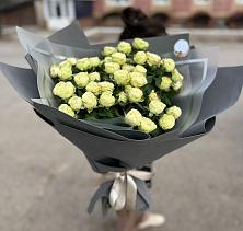 Букет Белые кустовые розы Солинеро в Каргаполье
